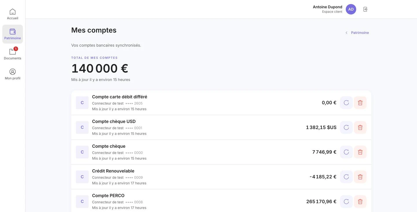 Liste des comptes bancaires synchronisés avec total et date de mise à jour